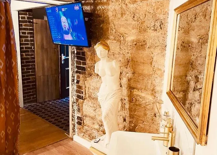 Jacuzzi Love Room